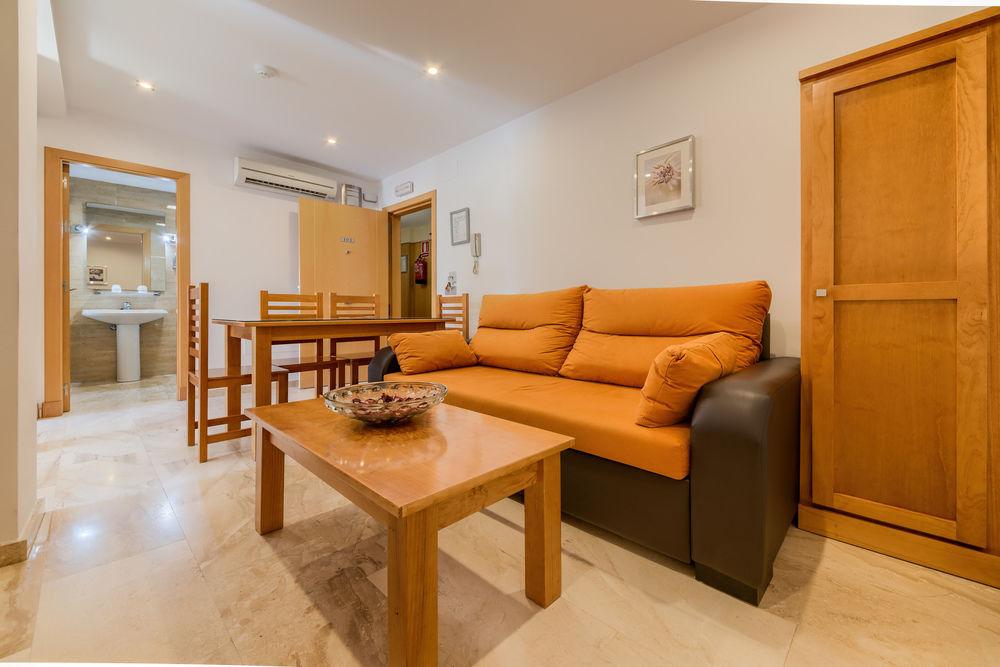 Hotel Apartamentos Loto Conil Conil De La Frontera Buitenkant foto