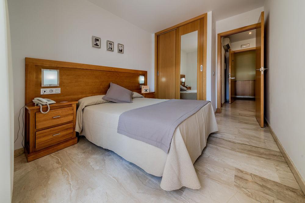 Hotel Apartamentos Loto Conil Conil De La Frontera Buitenkant foto