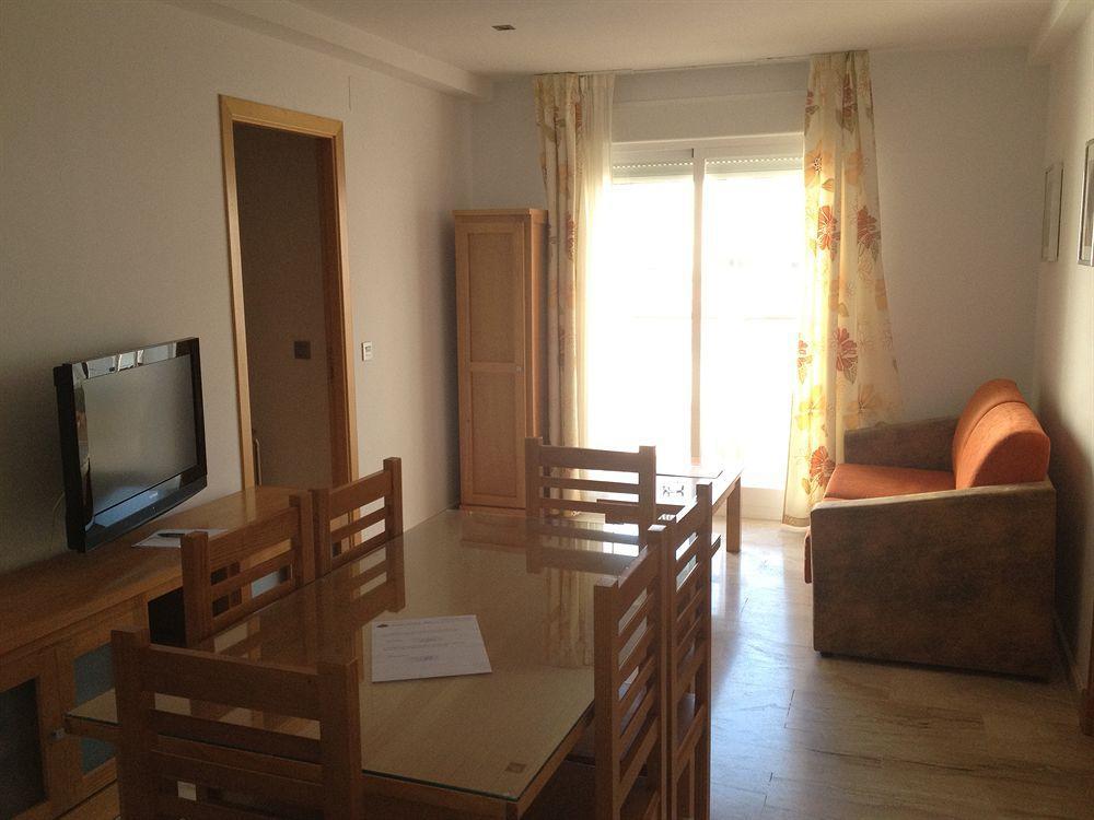 Hotel Apartamentos Loto Conil Conil De La Frontera Buitenkant foto