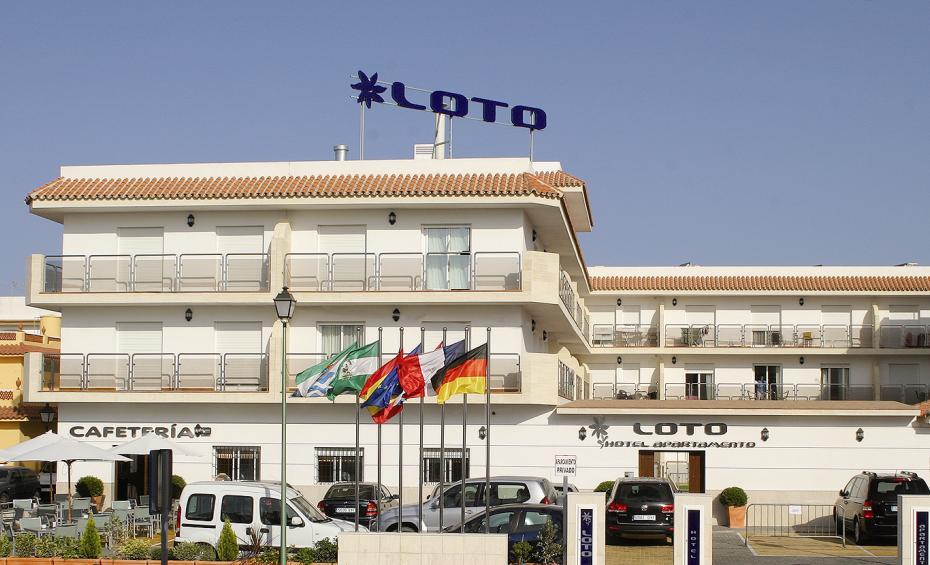 Hotel Apartamentos Loto Conil Conil De La Frontera Buitenkant foto