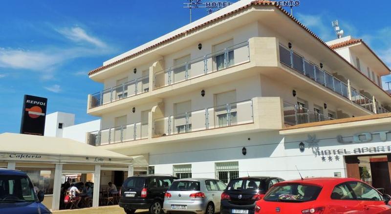 Hotel Apartamentos Loto Conil Conil De La Frontera Buitenkant foto