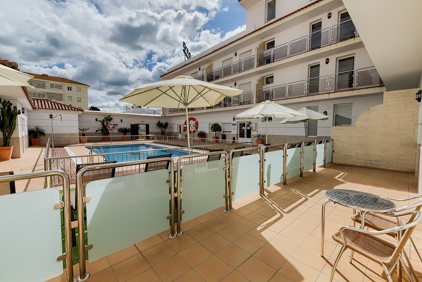 Hotel Apartamentos Loto Conil Conil De La Frontera Buitenkant foto