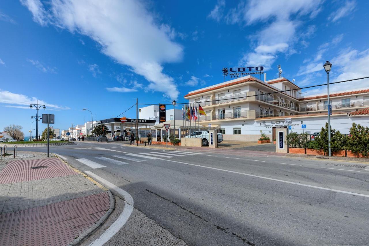 Hotel Apartamentos Loto Conil Conil De La Frontera Buitenkant foto